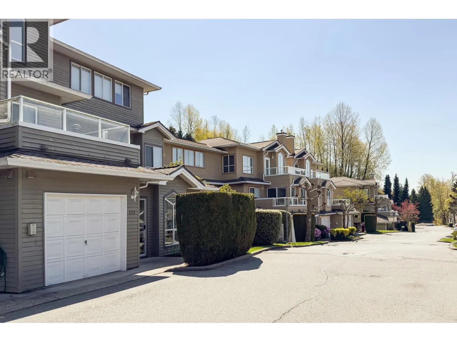 1122 O'FLAHERTY GATE