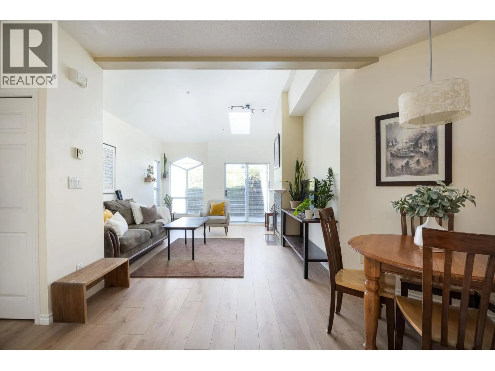 1122 O'FLAHERTY GATE
