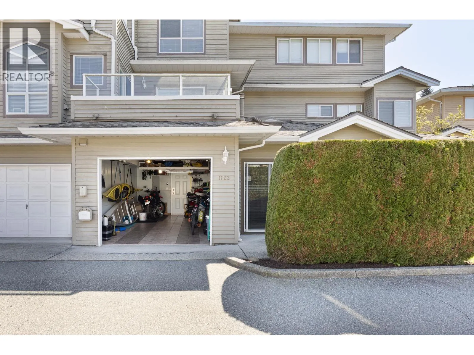 1122 O'FLAHERTY GATE
