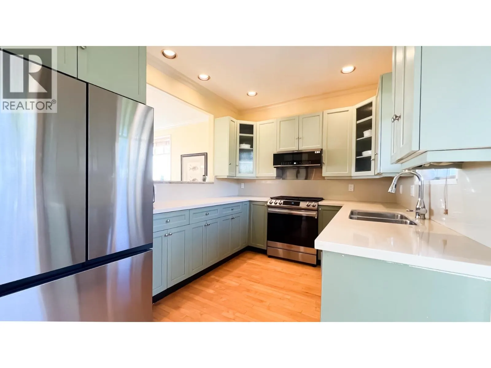 2352 MARINE DRIVE