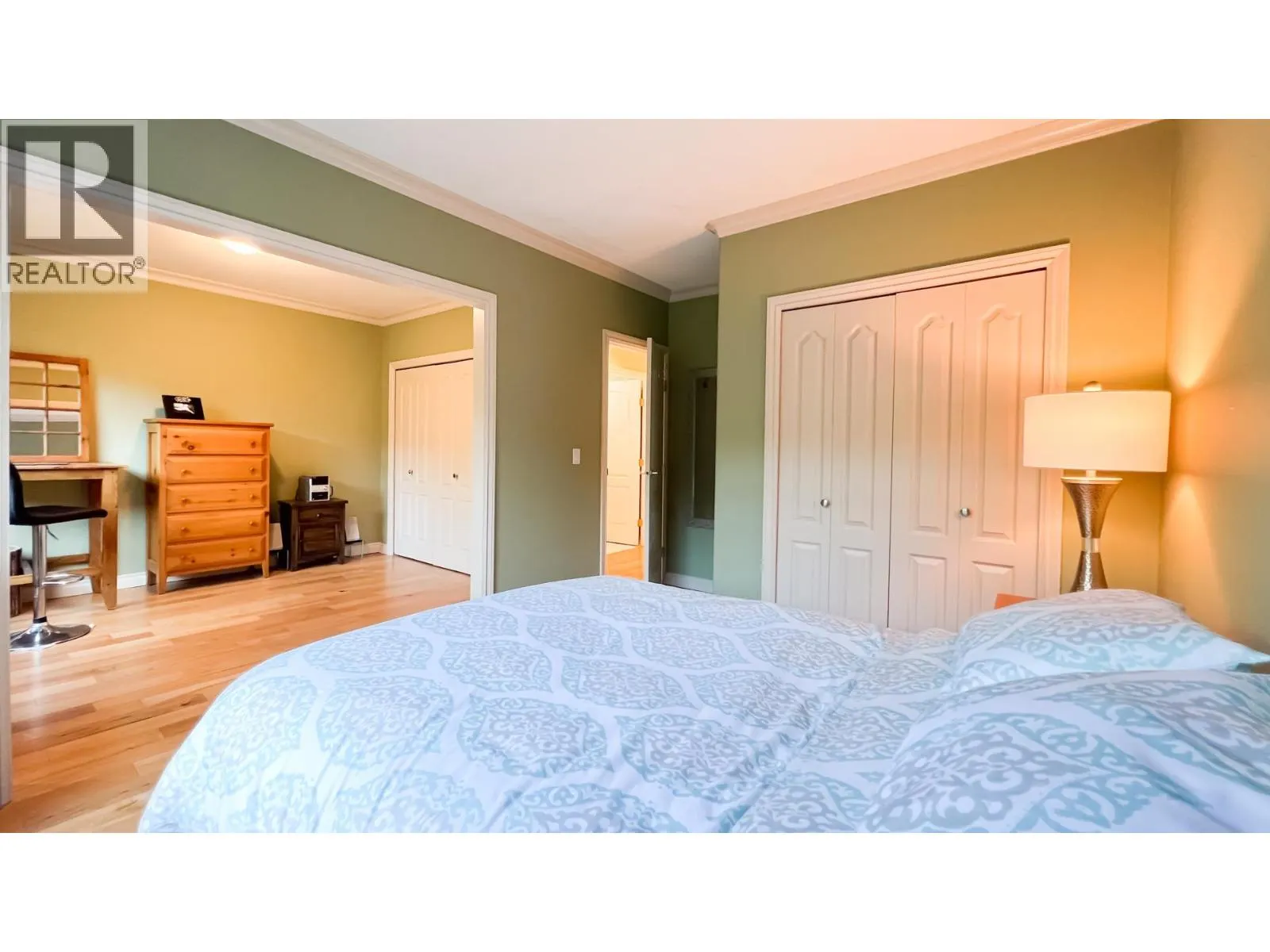 2352 MARINE DRIVE
