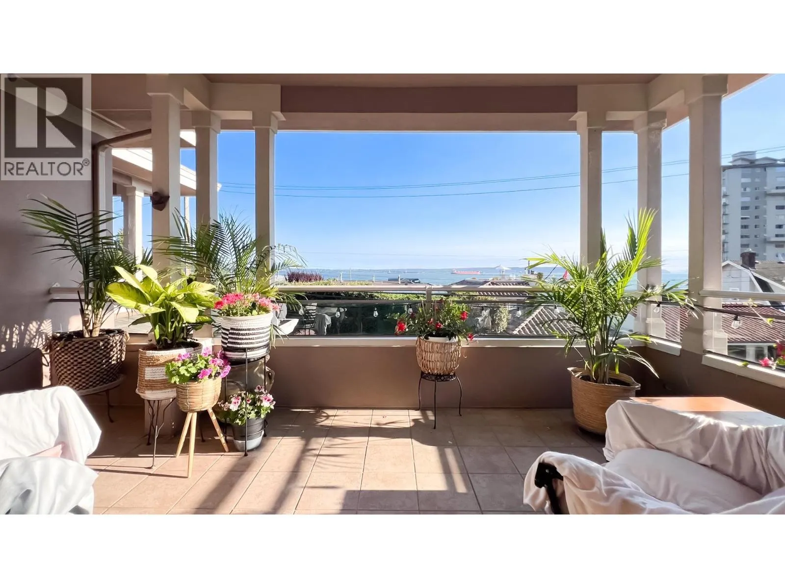 2352 MARINE DRIVE