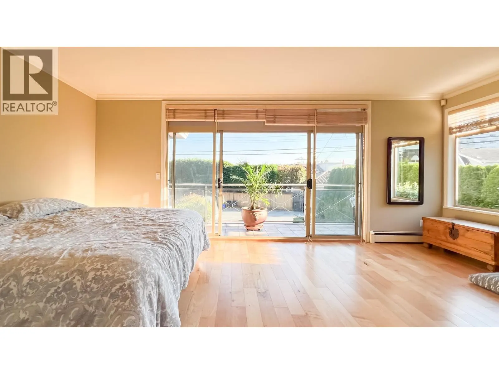 2352 MARINE DRIVE
