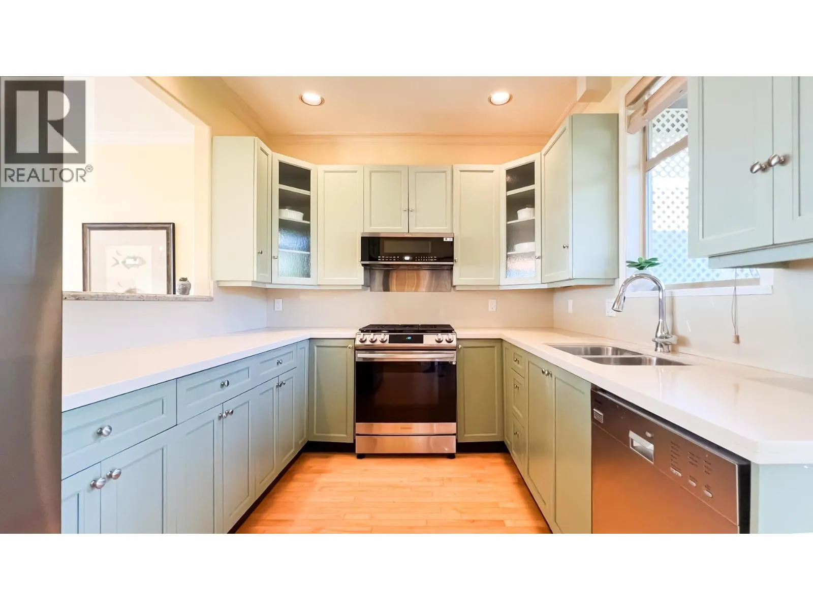 2352 MARINE DRIVE