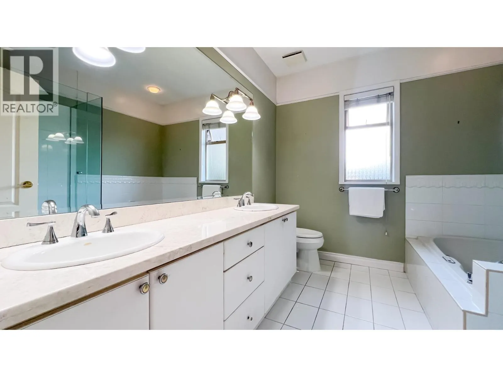 2352 MARINE DRIVE