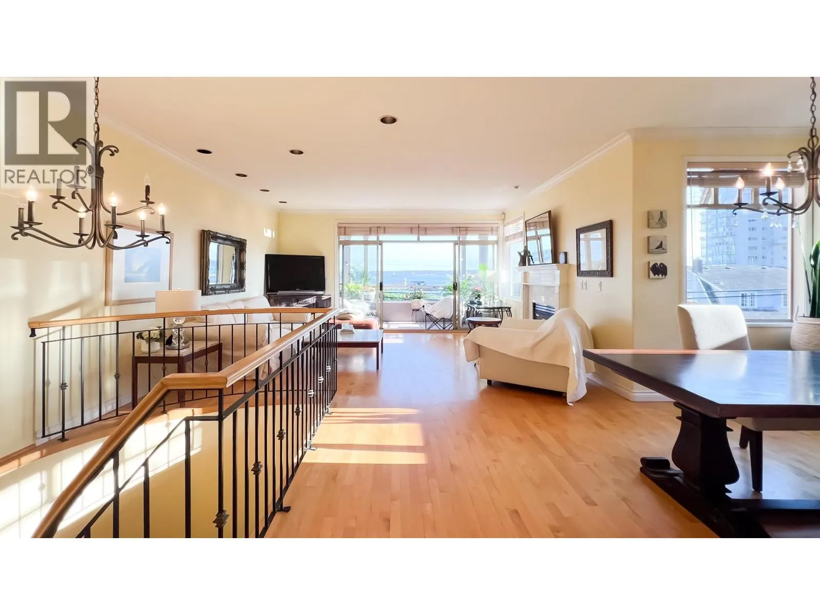 2352 MARINE DRIVE