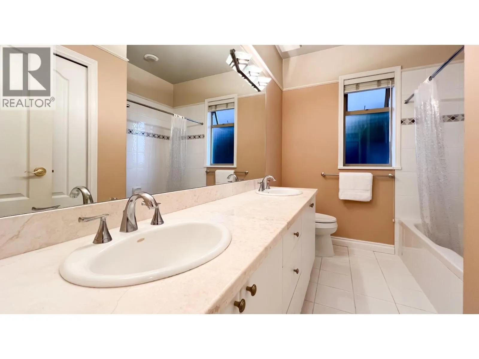 2352 MARINE DRIVE