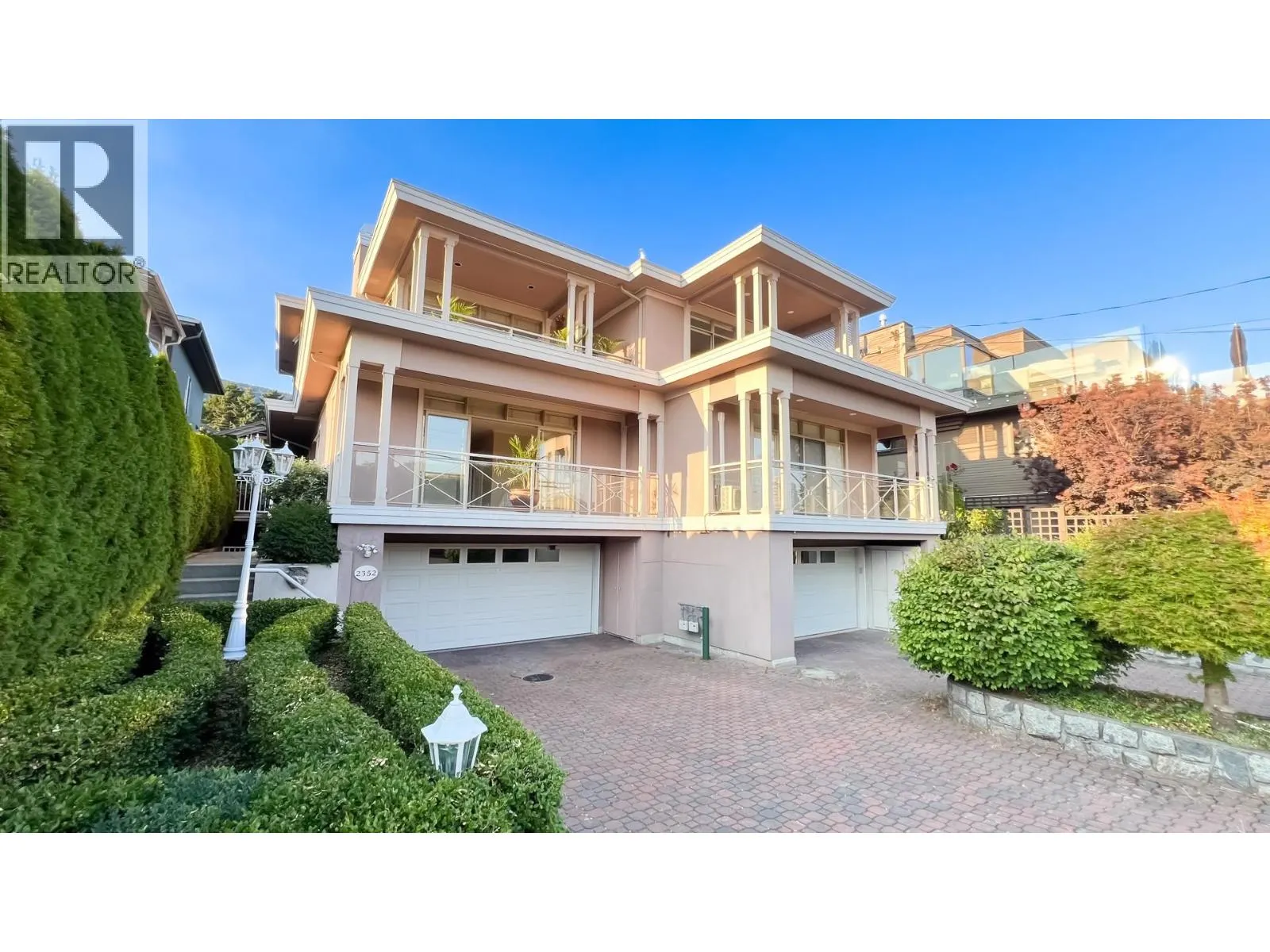 2352 MARINE DRIVE