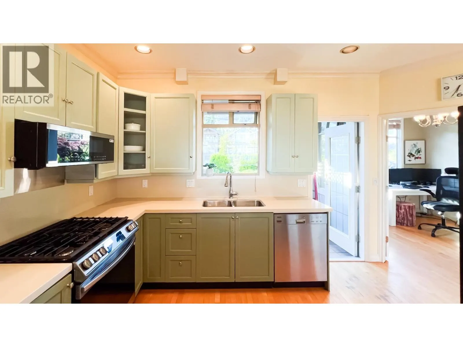 2352 MARINE DRIVE
