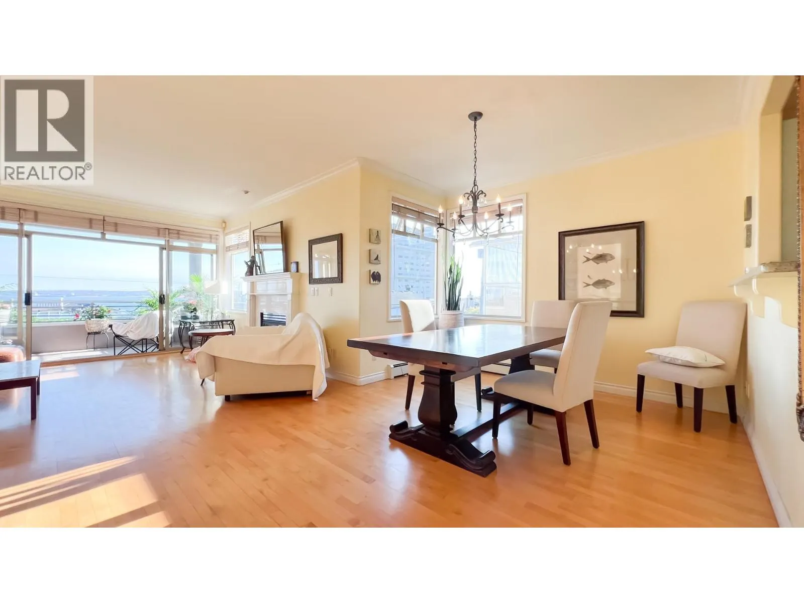 2352 MARINE DRIVE