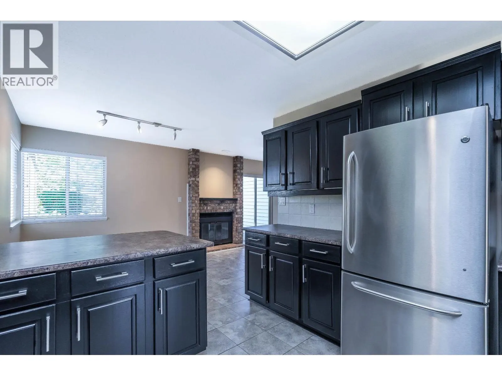 915 CITADEL DRIVE