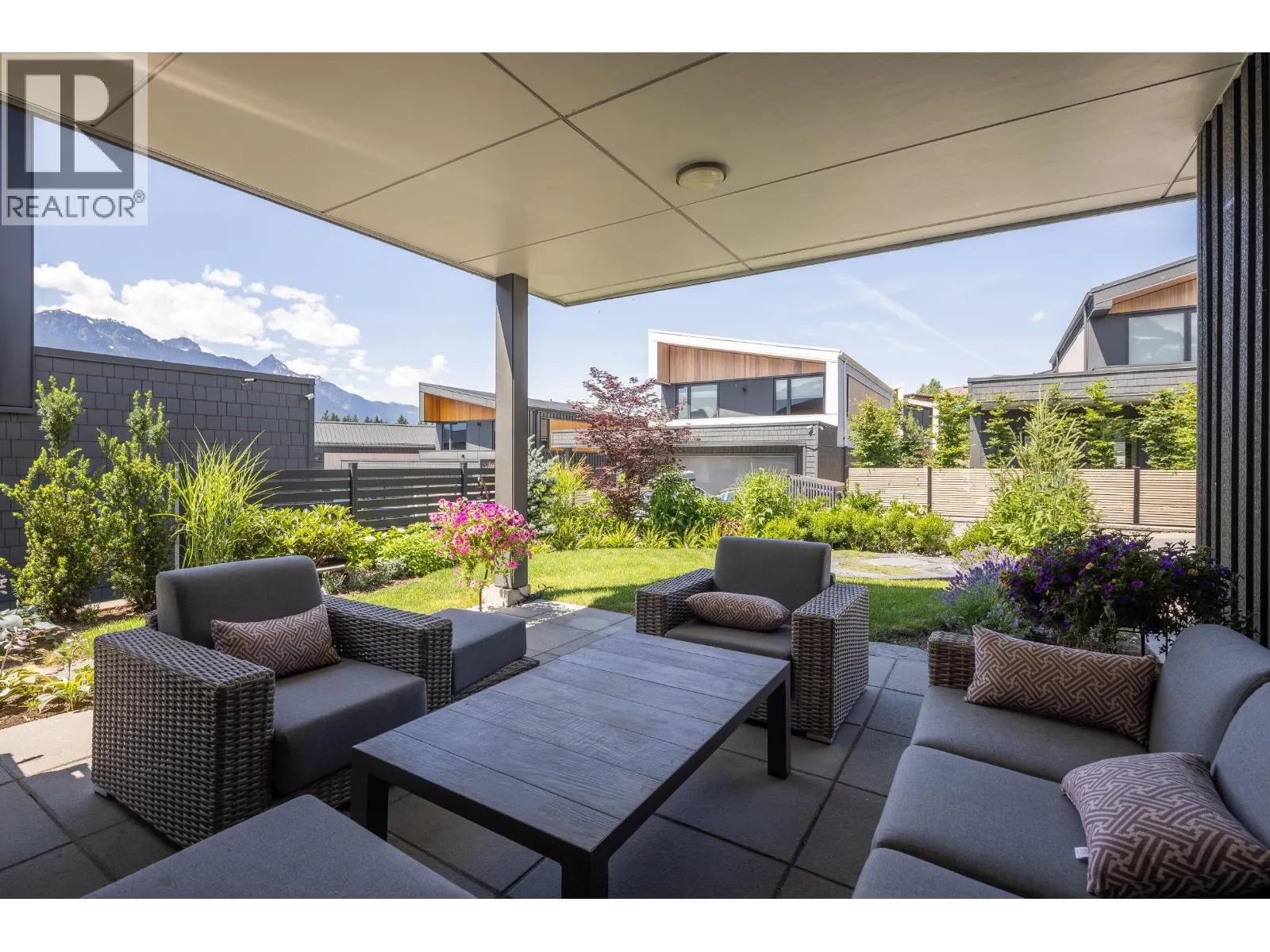 2959 HUCKLEBERRY DRIVE