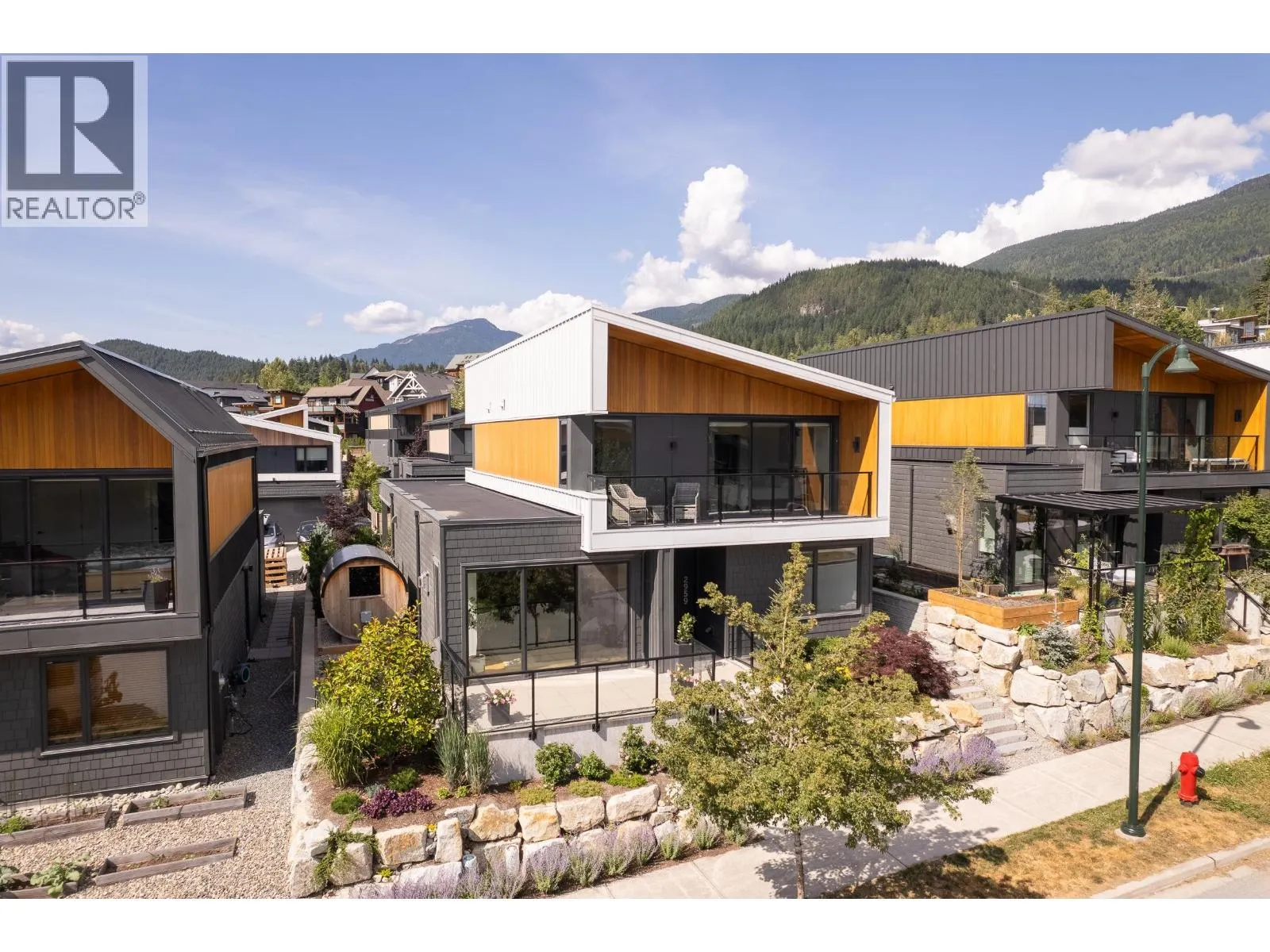 2959 HUCKLEBERRY DRIVE