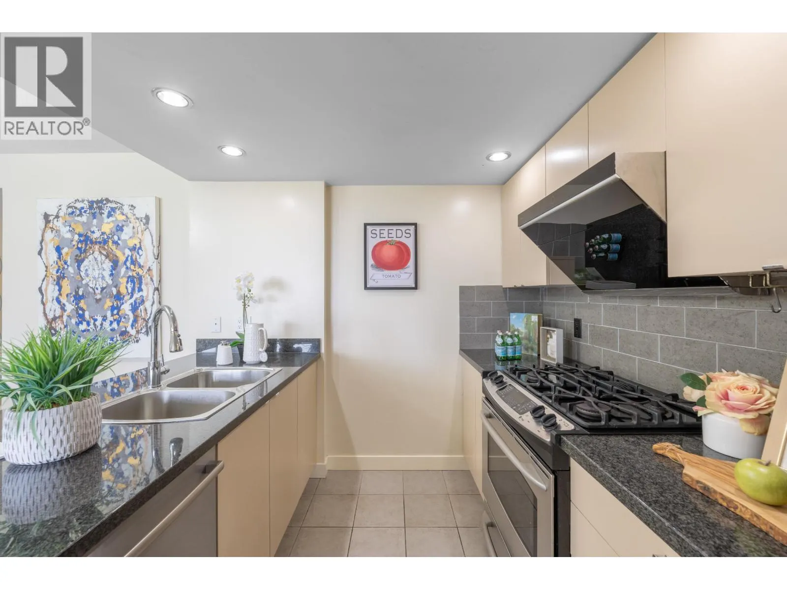 1501 9133 HEMLOCK DRIVE