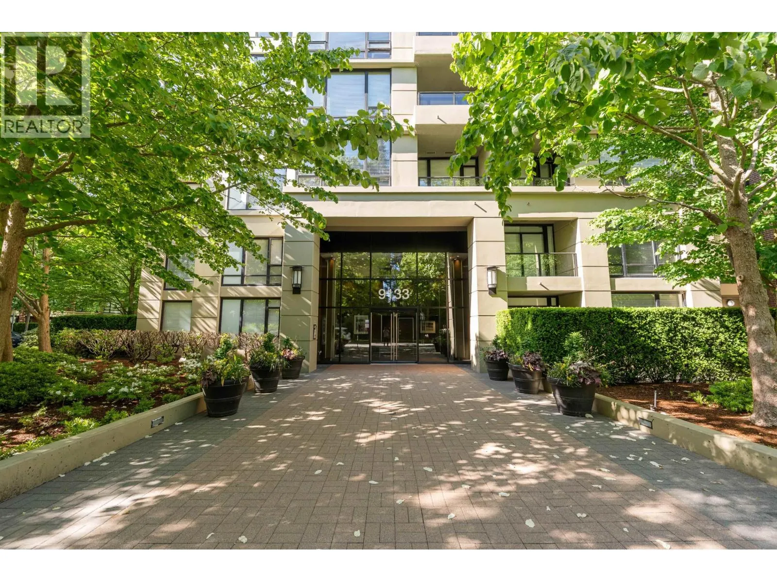 1501 9133 HEMLOCK DRIVE
