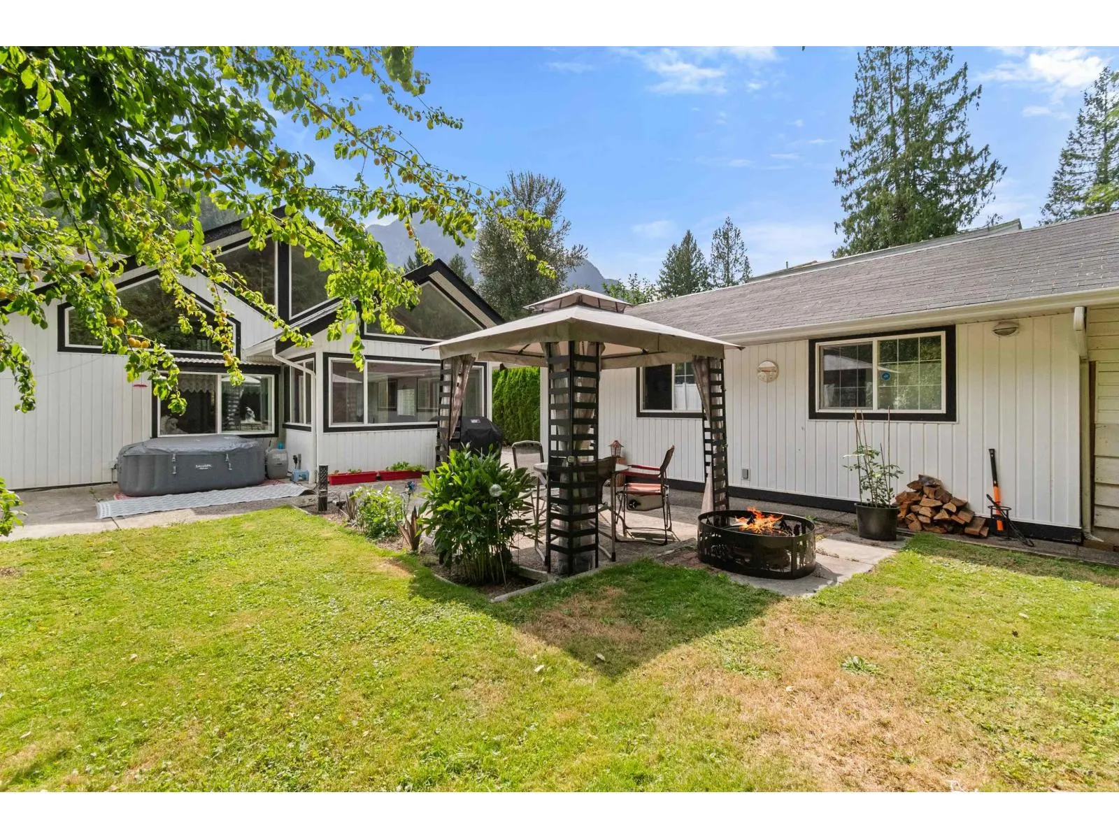 66655 STEPHENS ROAD|Kawkawa Lake
