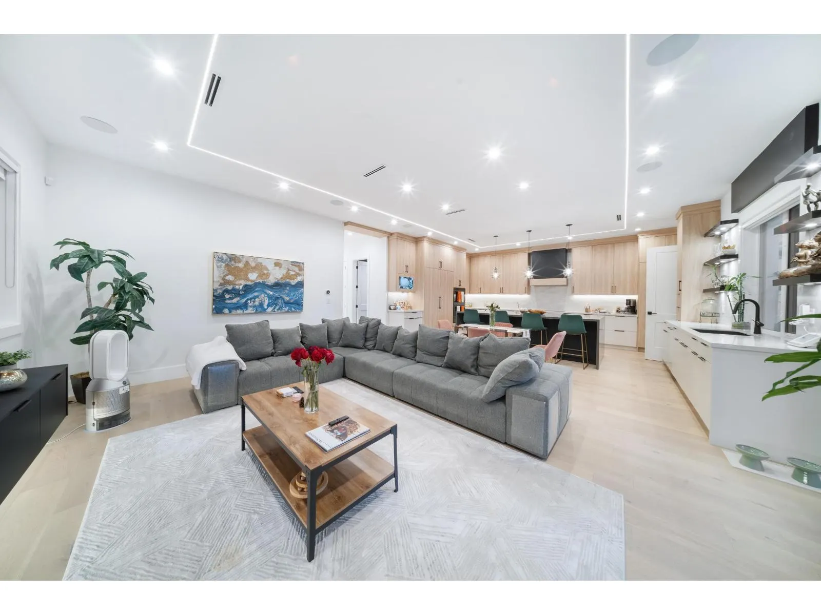 14022 20A AVENUE