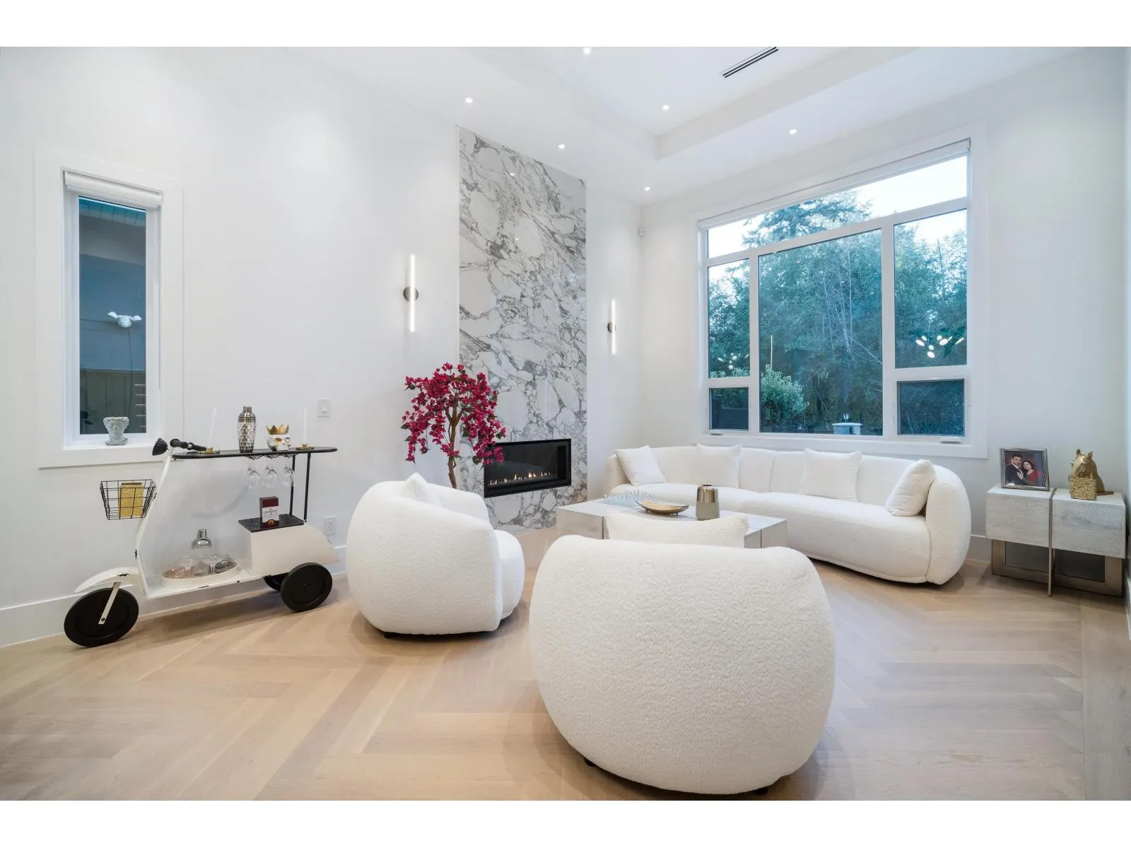 14022 20A AVENUE
