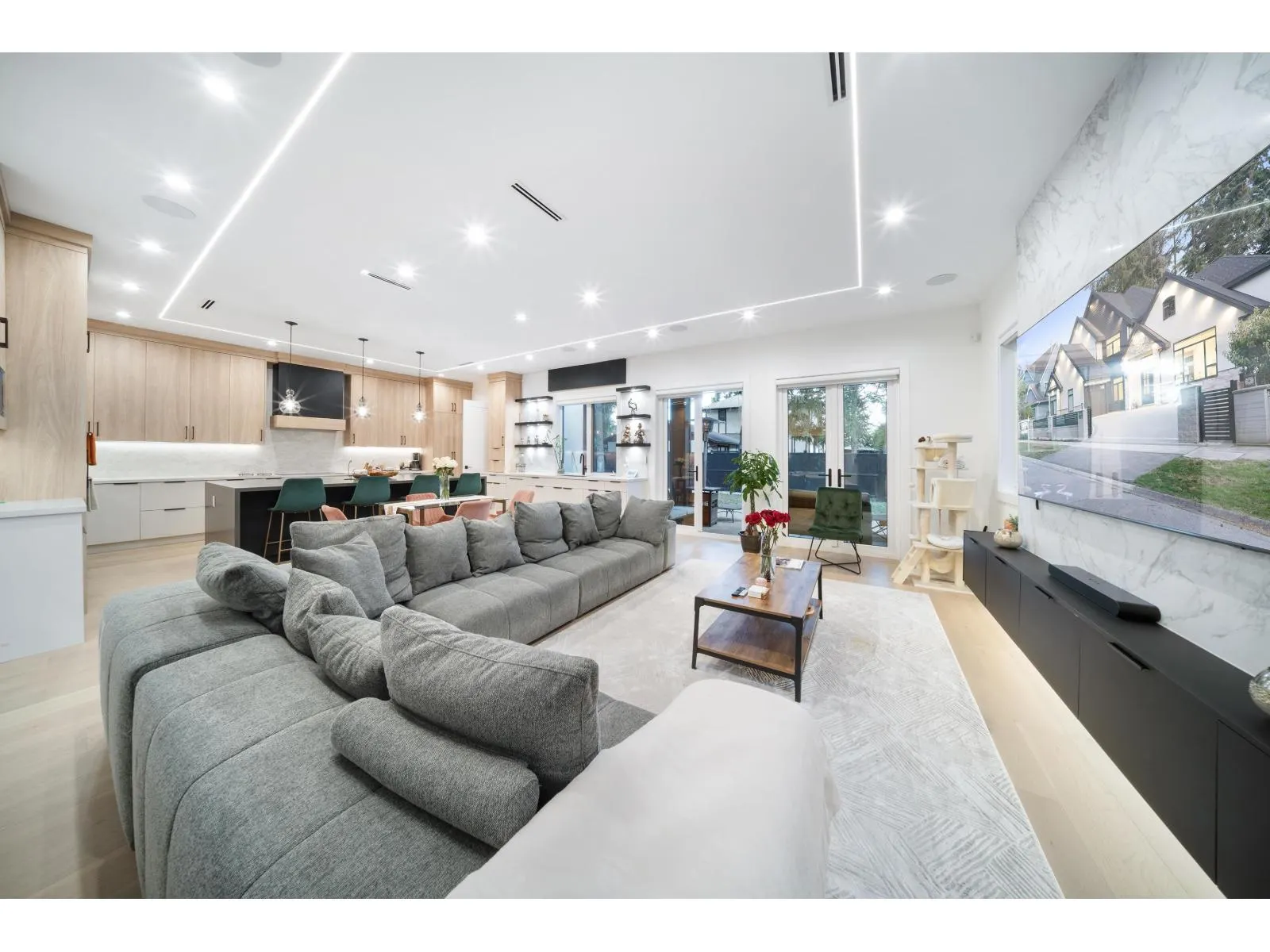 14022 20A AVENUE
