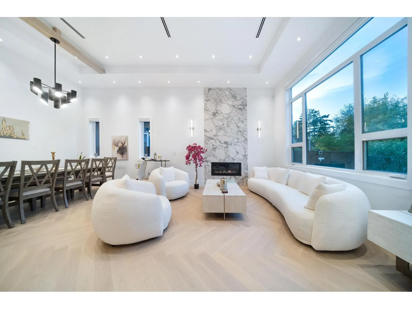 14022 20A AVENUE