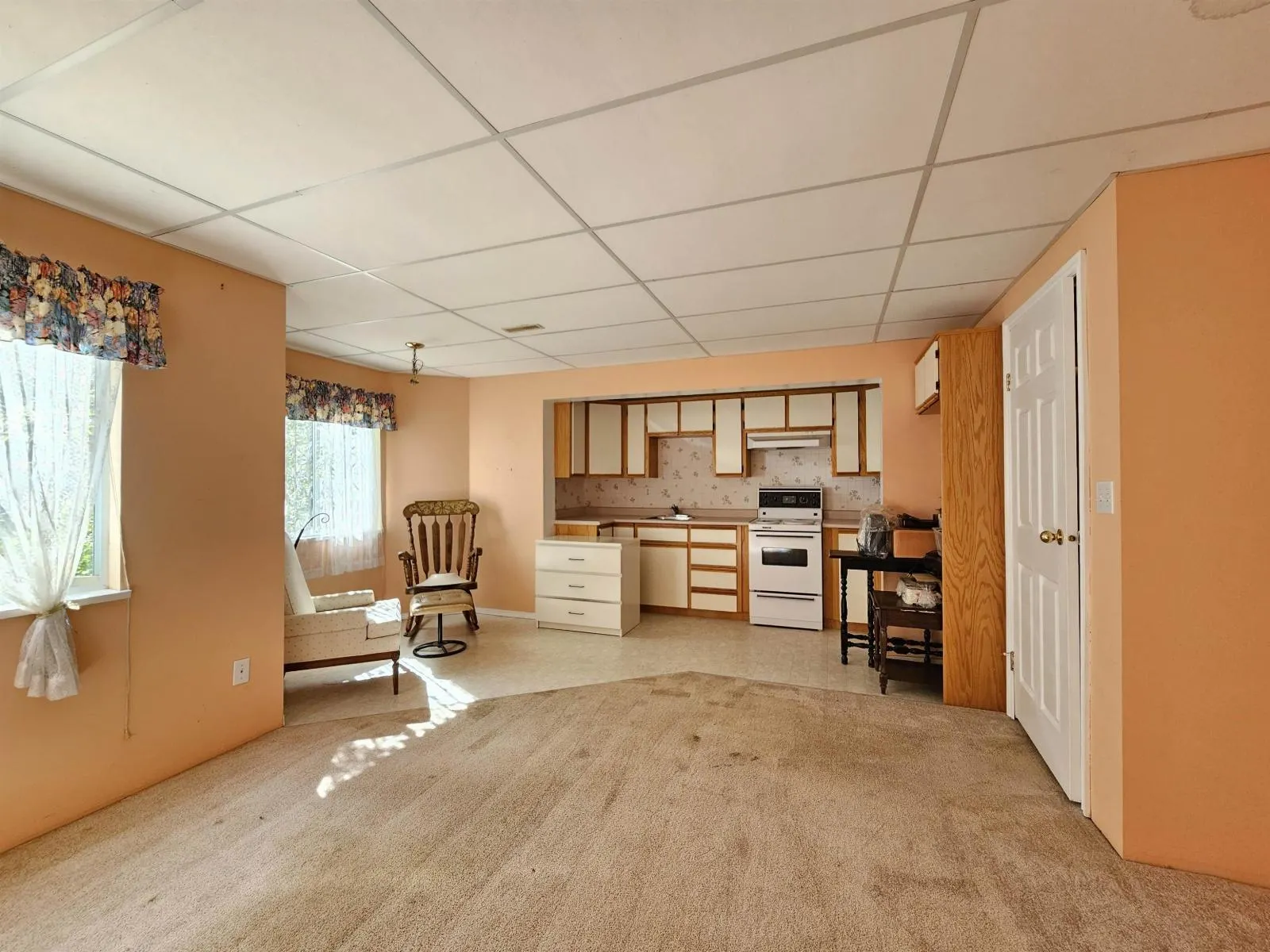 8435 COX DRIVE