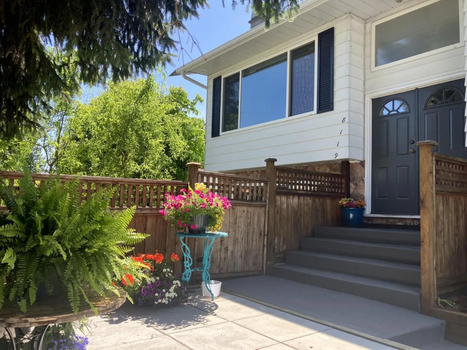 8119 BROWN CRESCENT