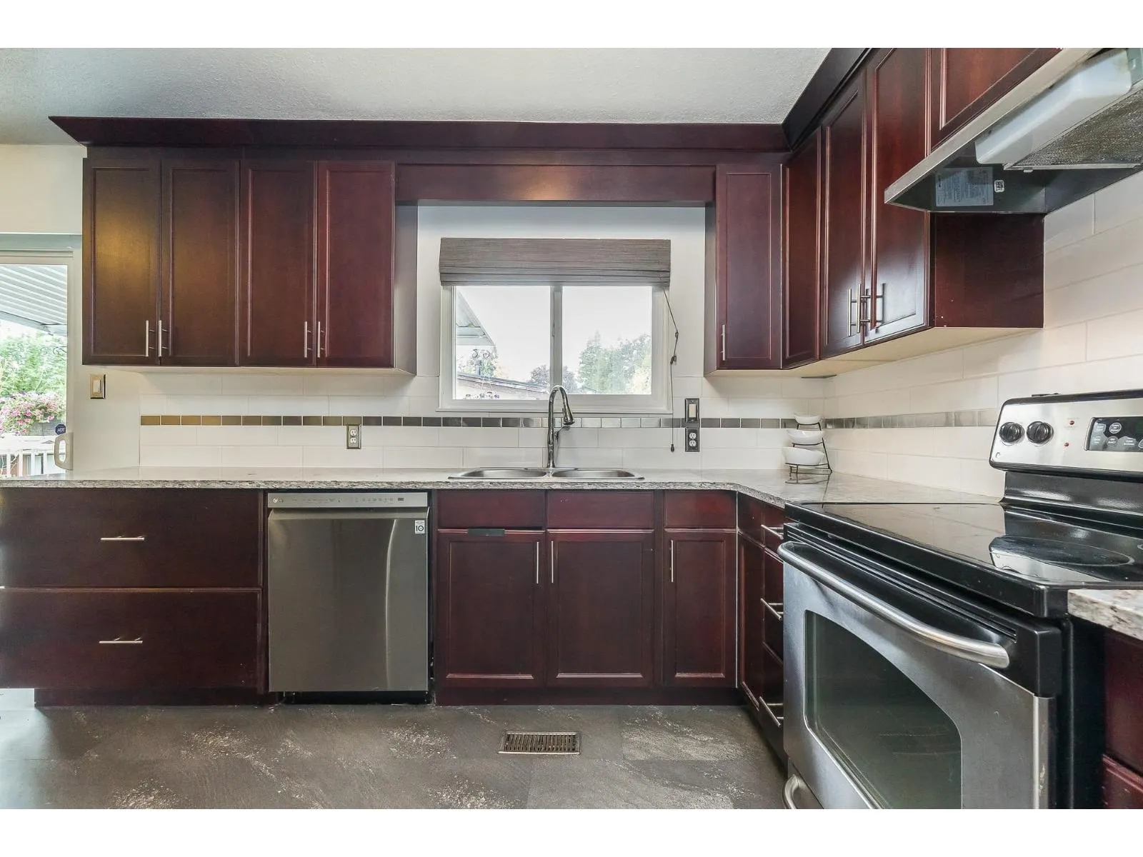 8119 BROWN CRESCENT