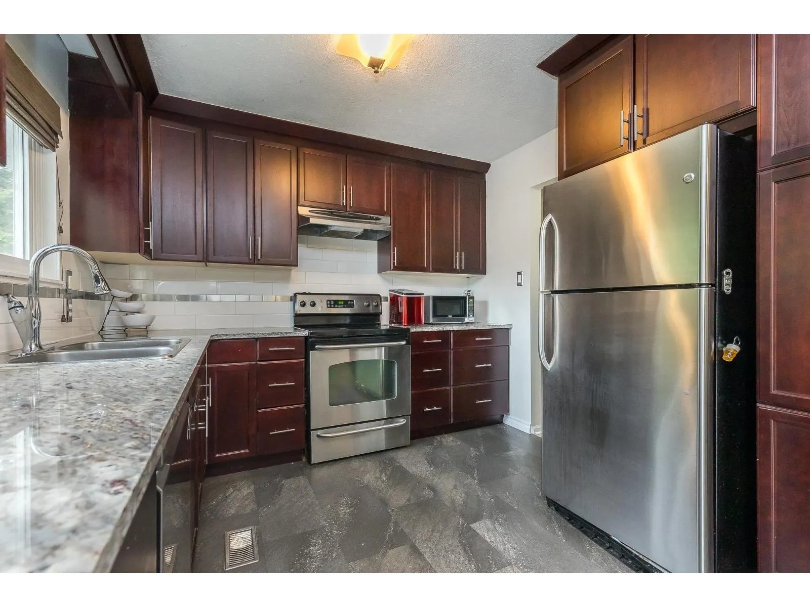 8119 BROWN CRESCENT