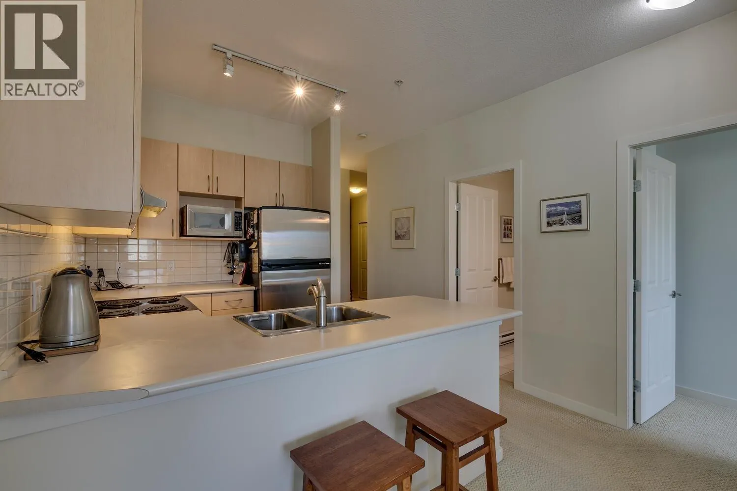 301 40437 TANTALUS ROAD