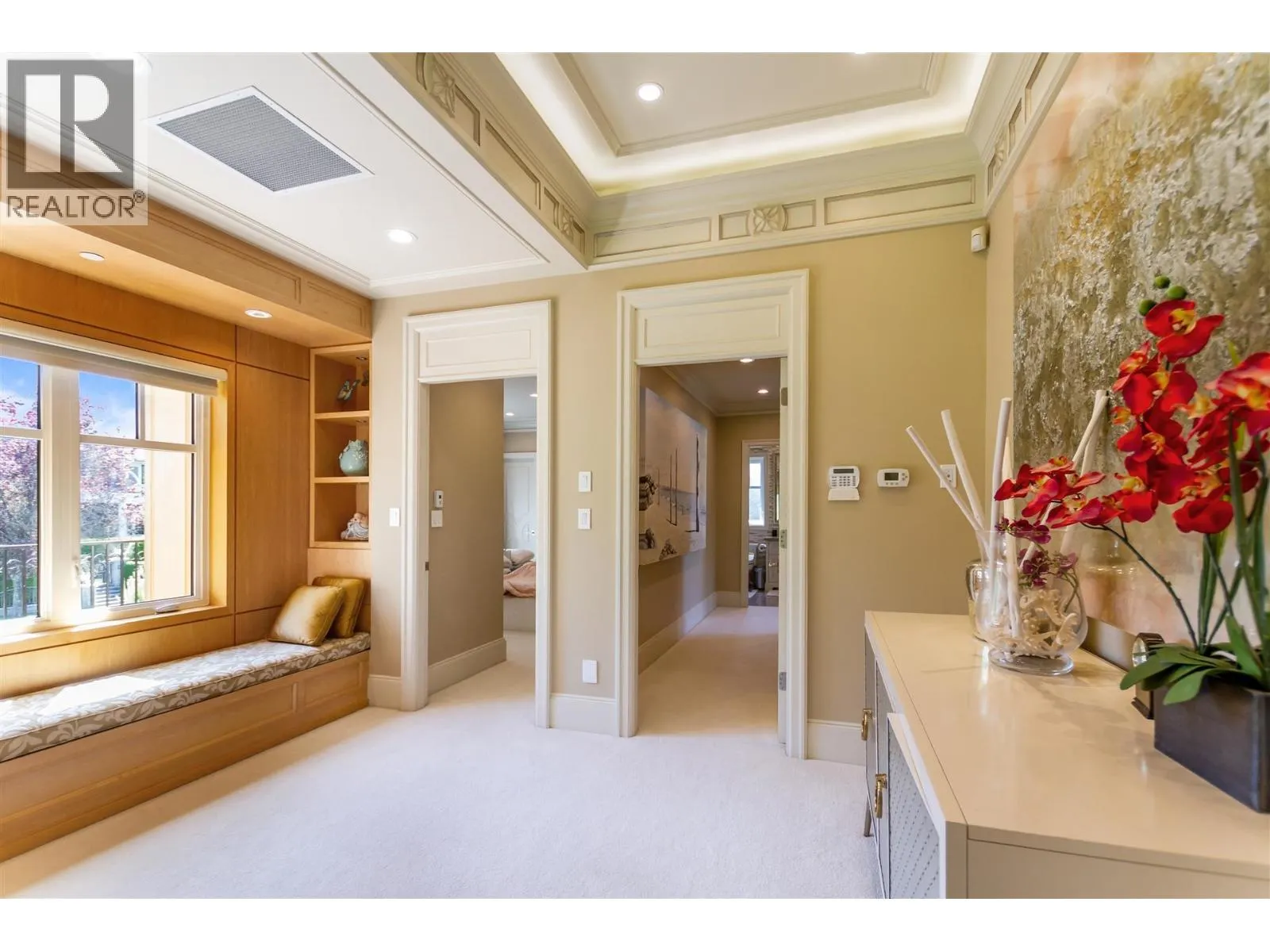 4239 PINE CRESCENT