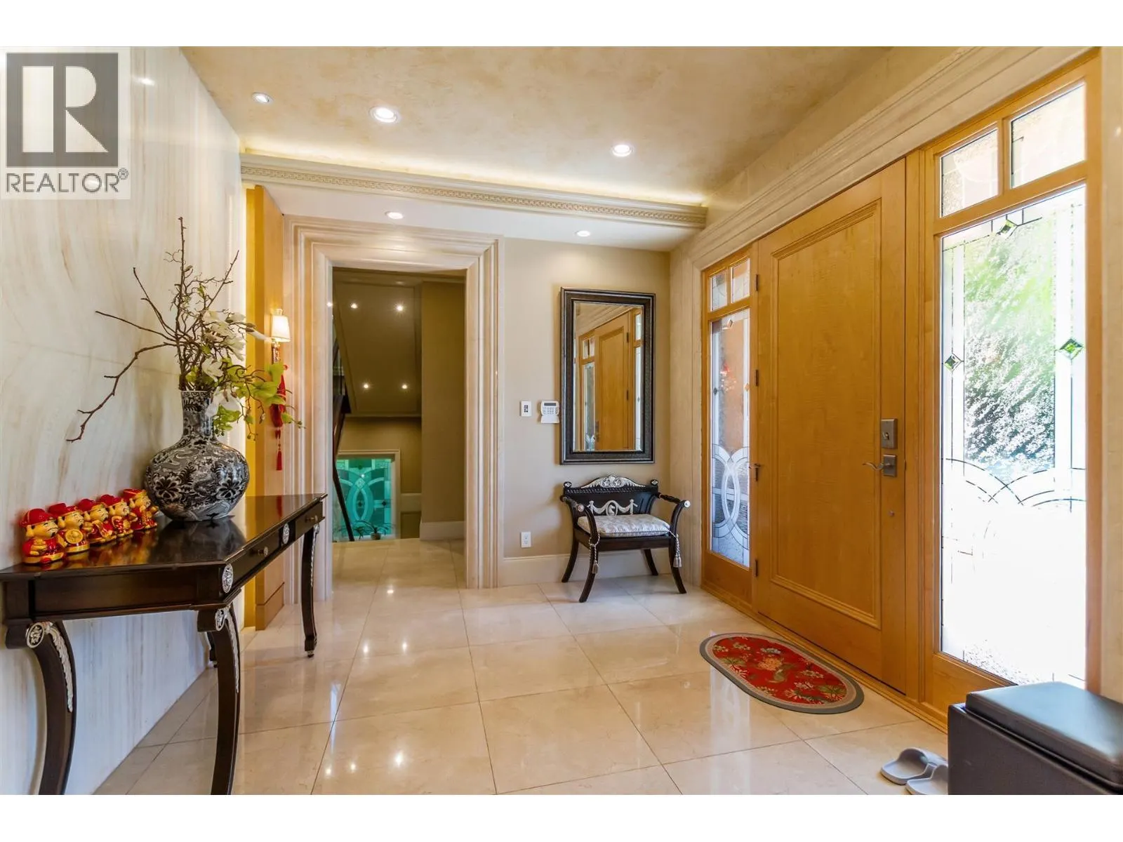 4239 PINE CRESCENT