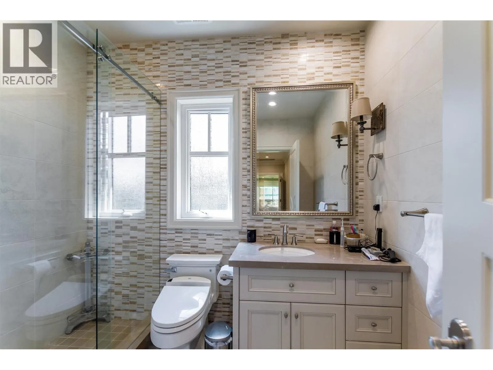 4239 PINE CRESCENT