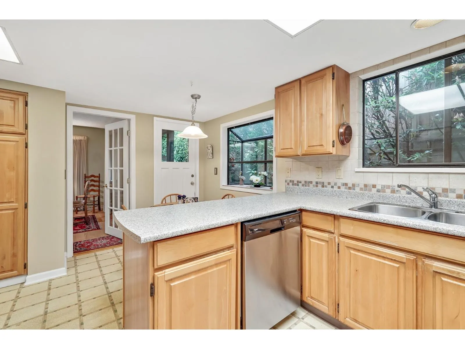 103 12749 16 AVENUE