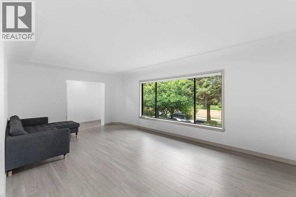 3008 GARDEN DRIVE