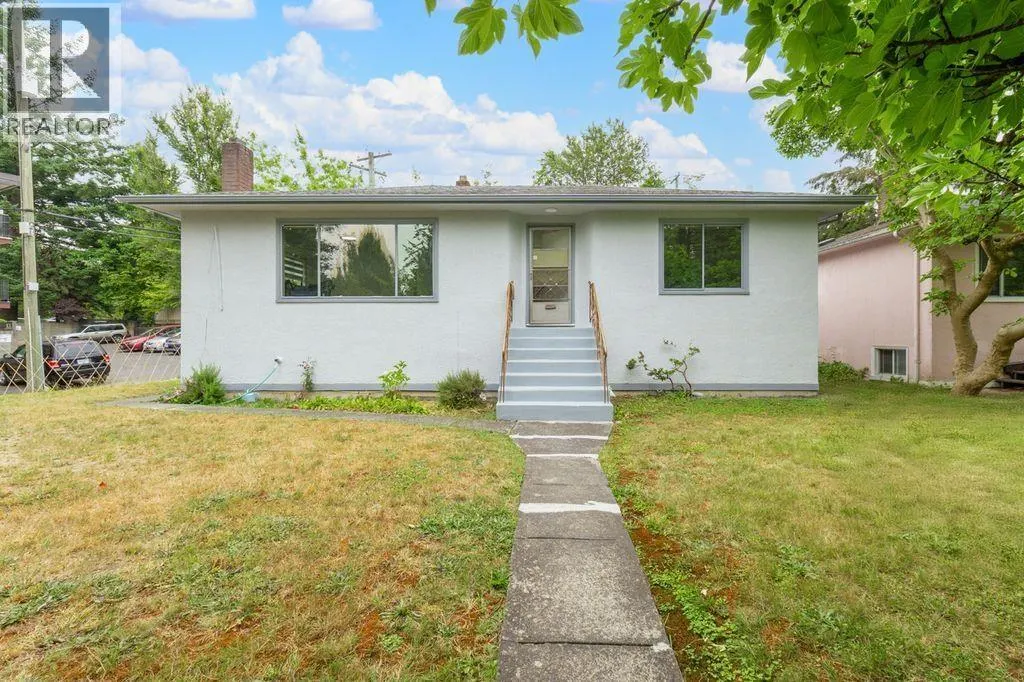 3008 GARDEN DRIVE