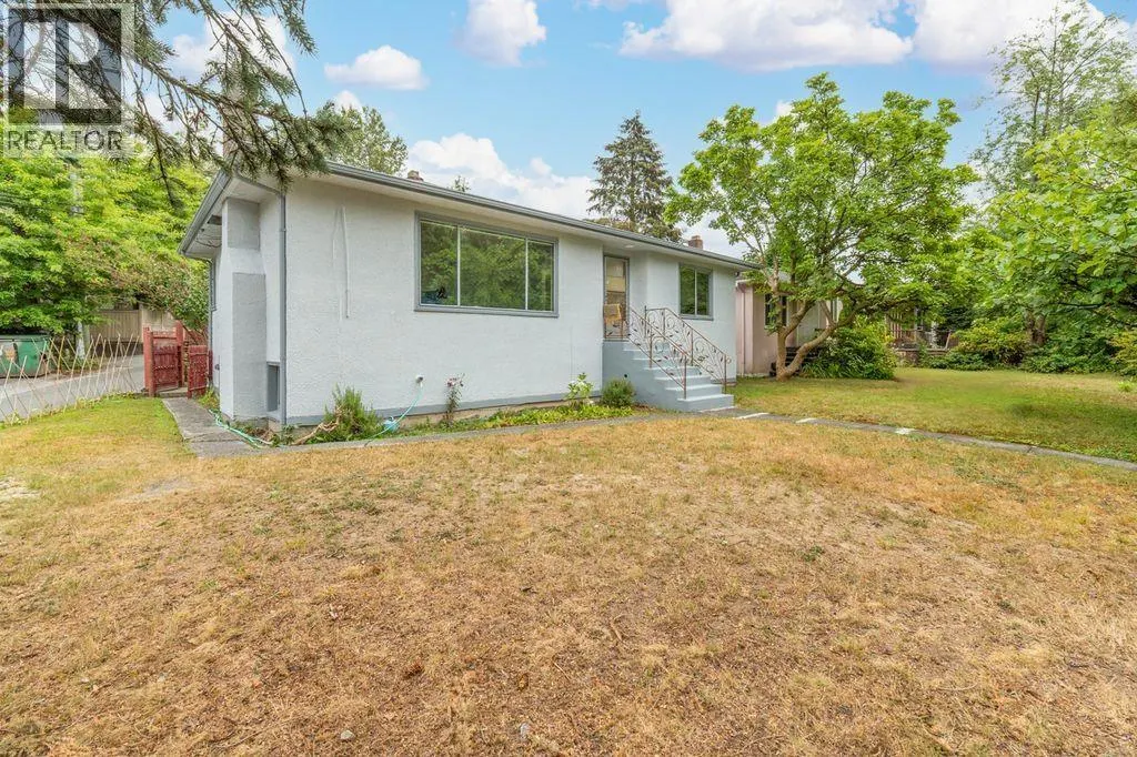 3008 GARDEN DRIVE