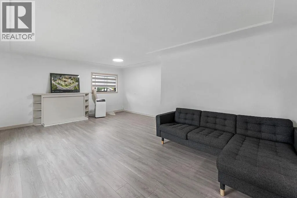 3008 GARDEN DRIVE