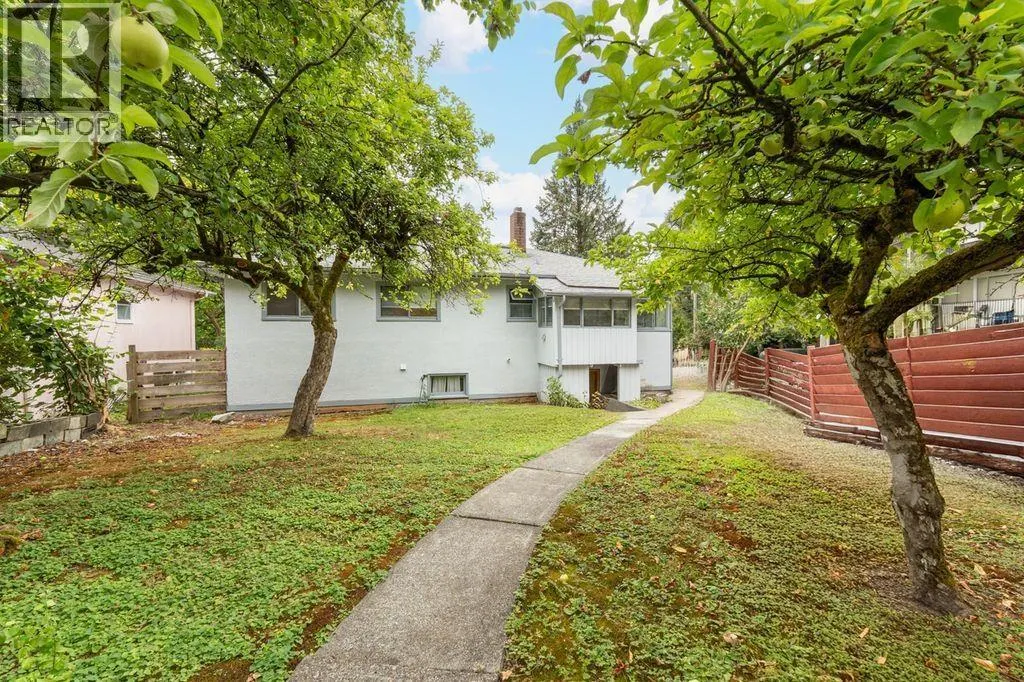 3008 GARDEN DRIVE