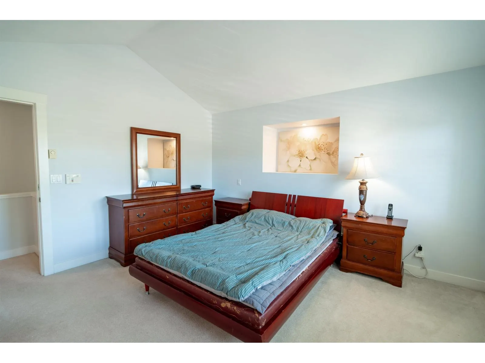 8 19932 70 AVENUE