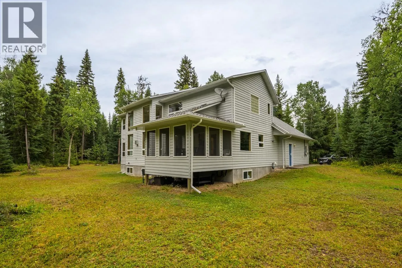 1095 E BANKS ROAD
