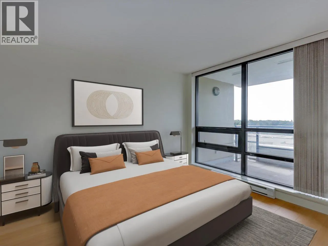 1607 1 RENAISSANCE SQUARE