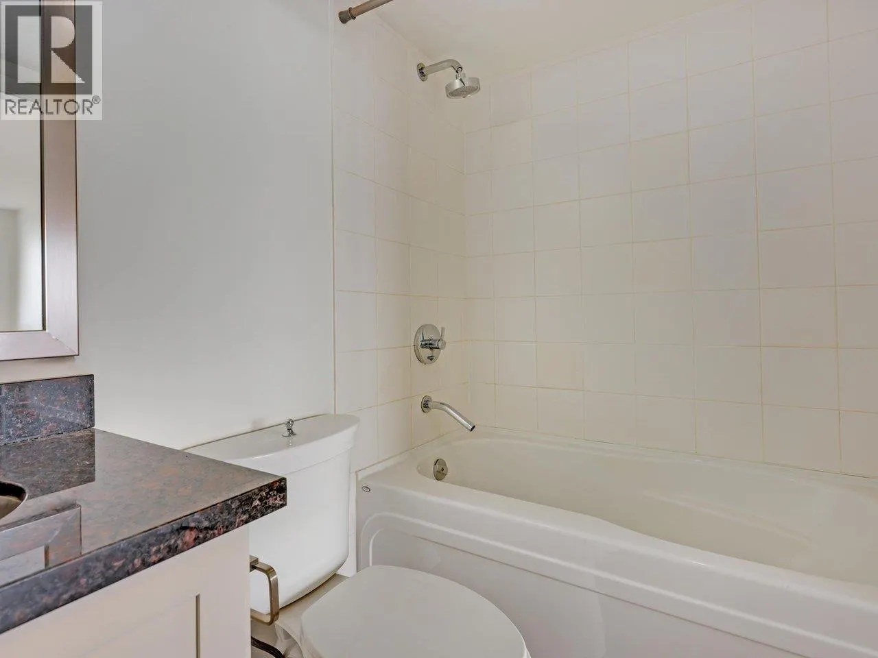 1607 1 RENAISSANCE SQUARE