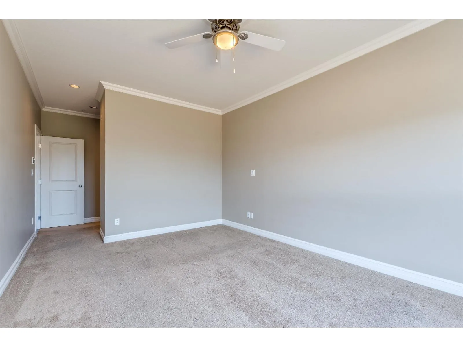 307 33755 7 AVENUE