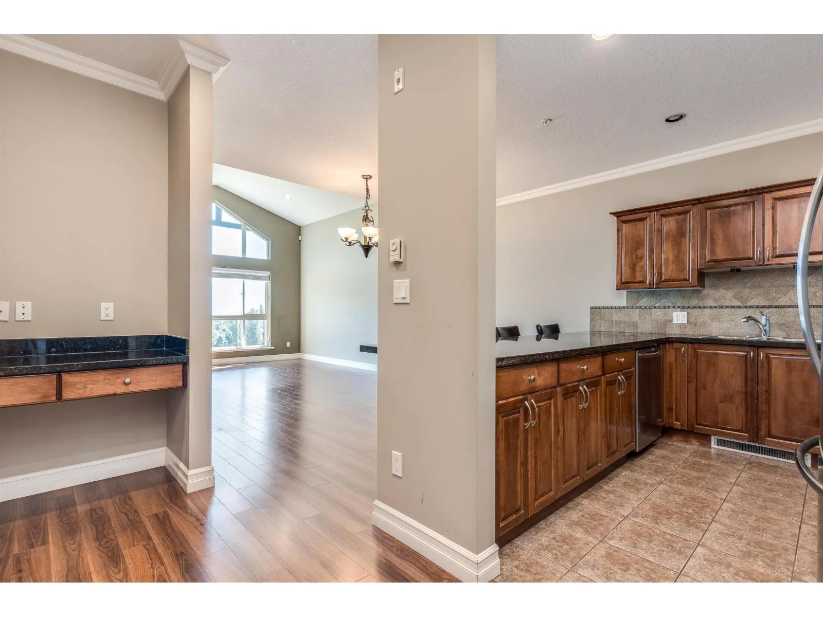 307 33755 7 AVENUE