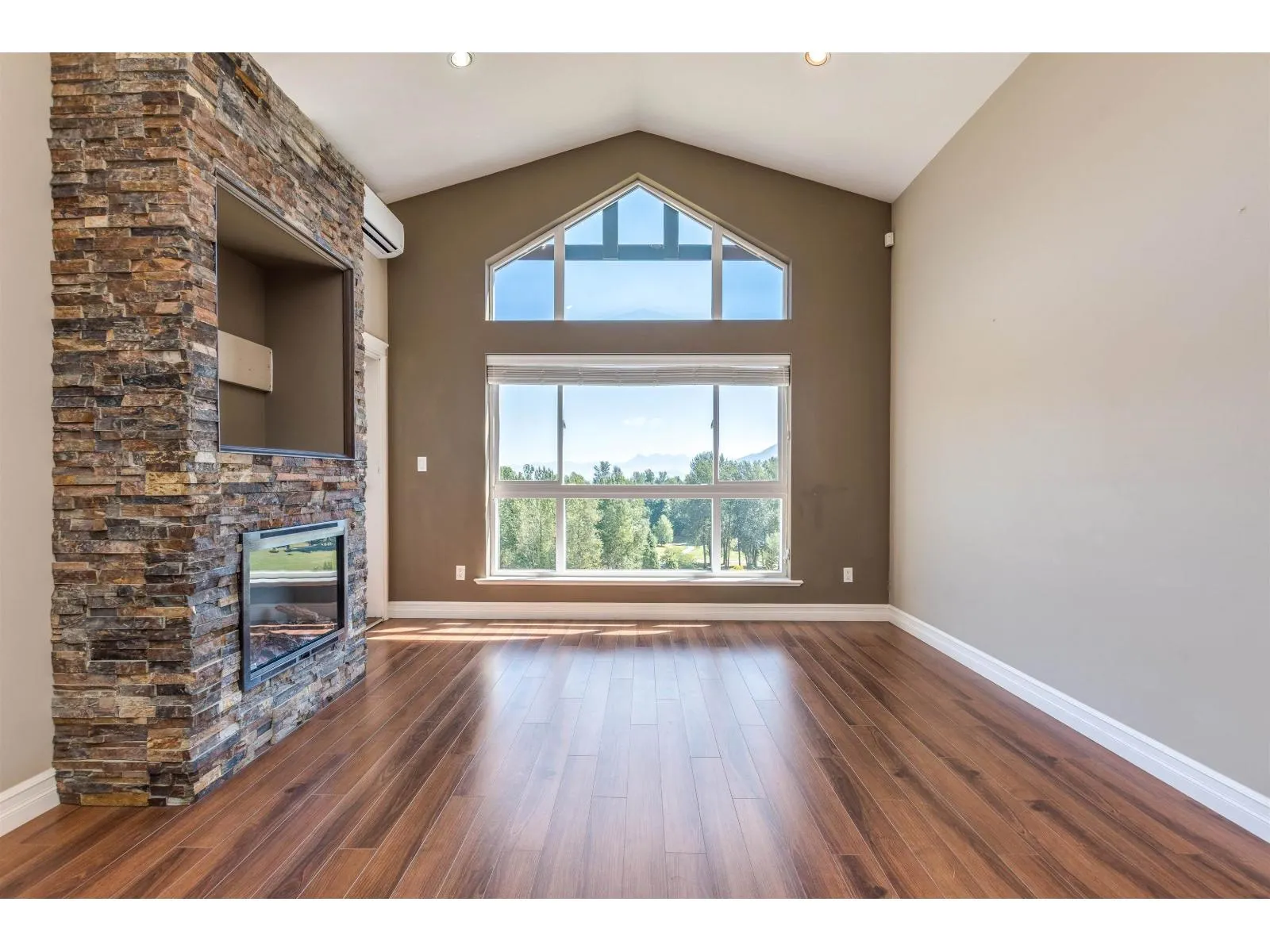 307 33755 7 AVENUE