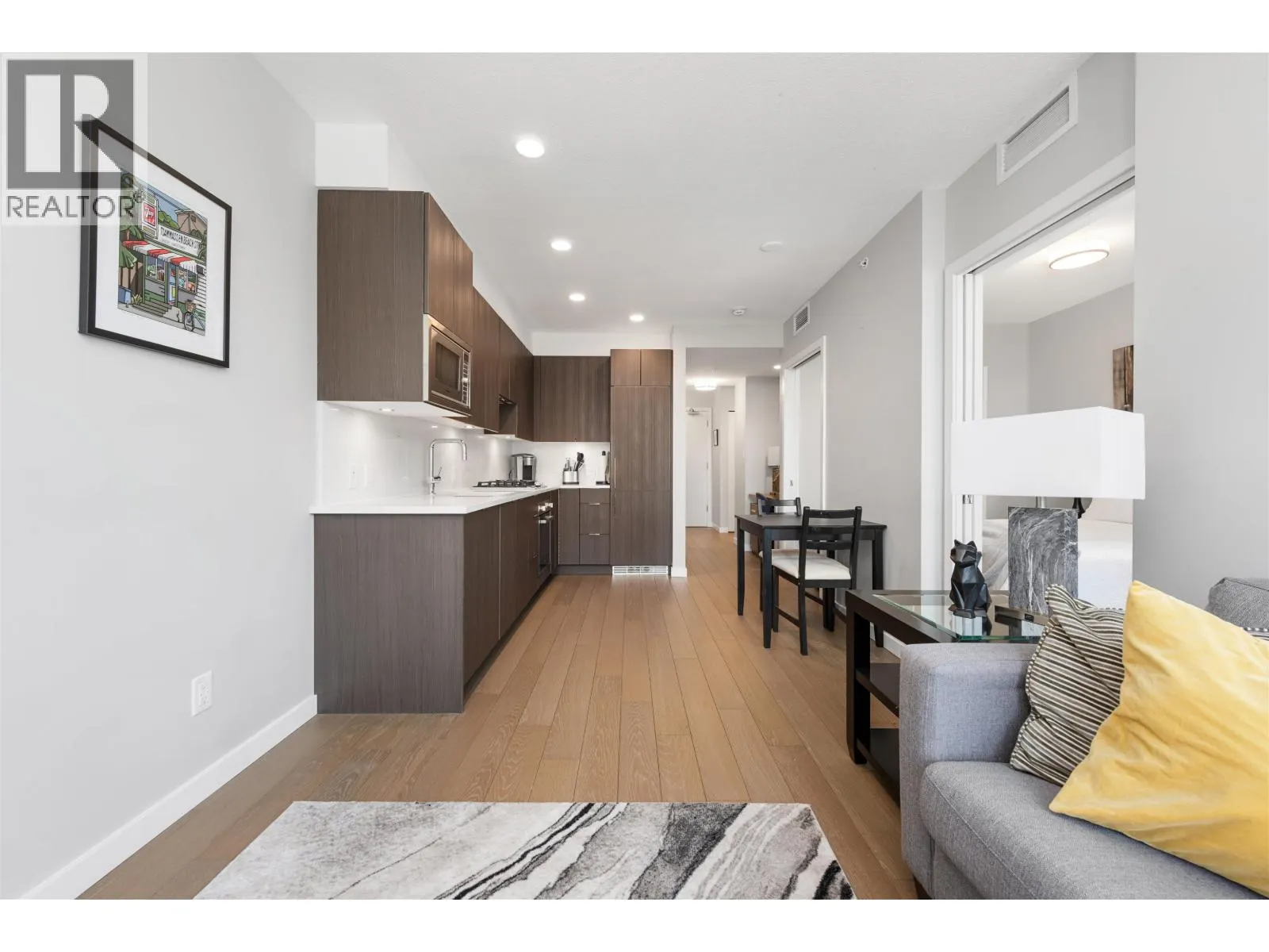 309 2888 CAMBIE STREET
