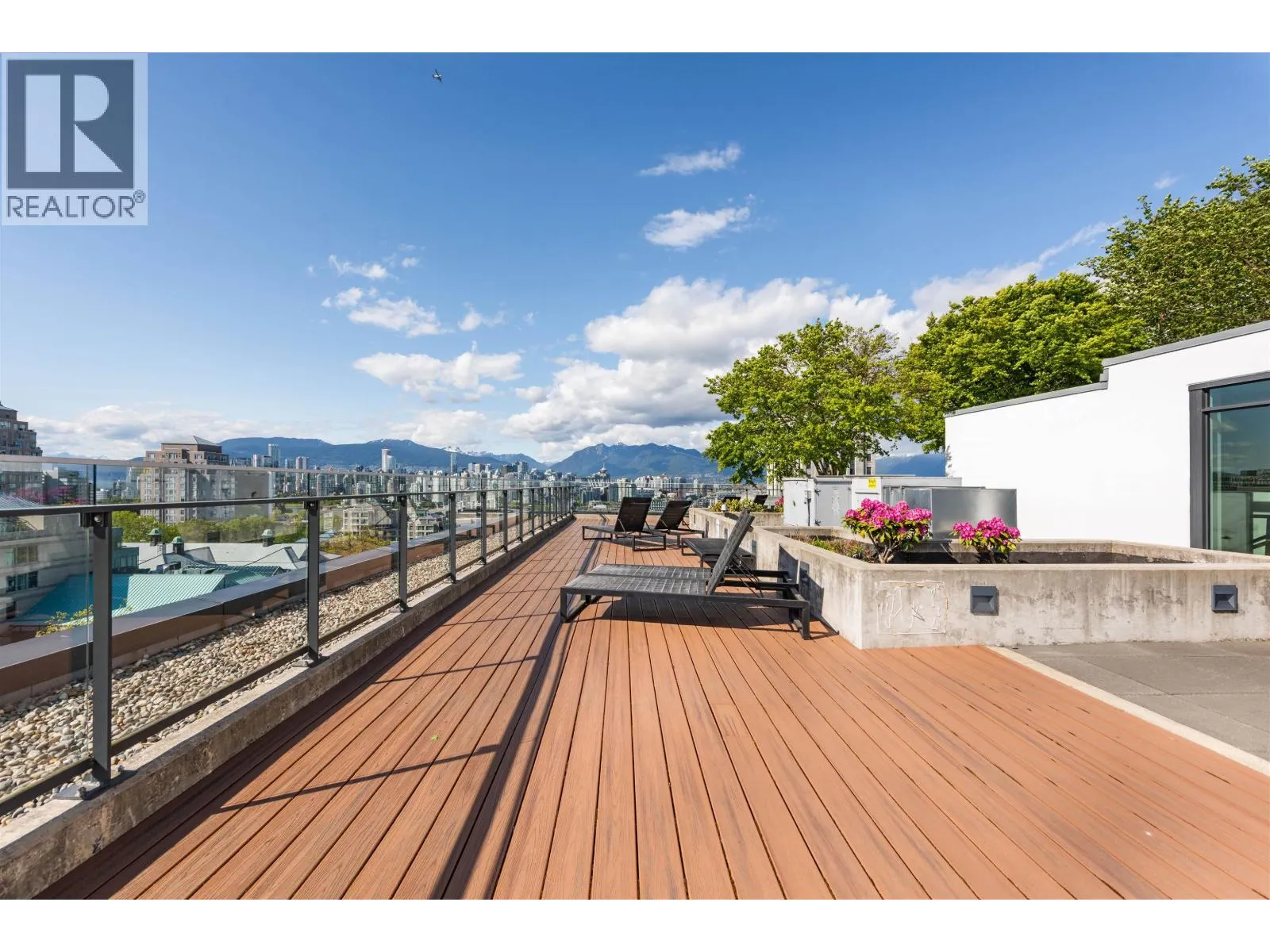 309 2888 CAMBIE STREET
