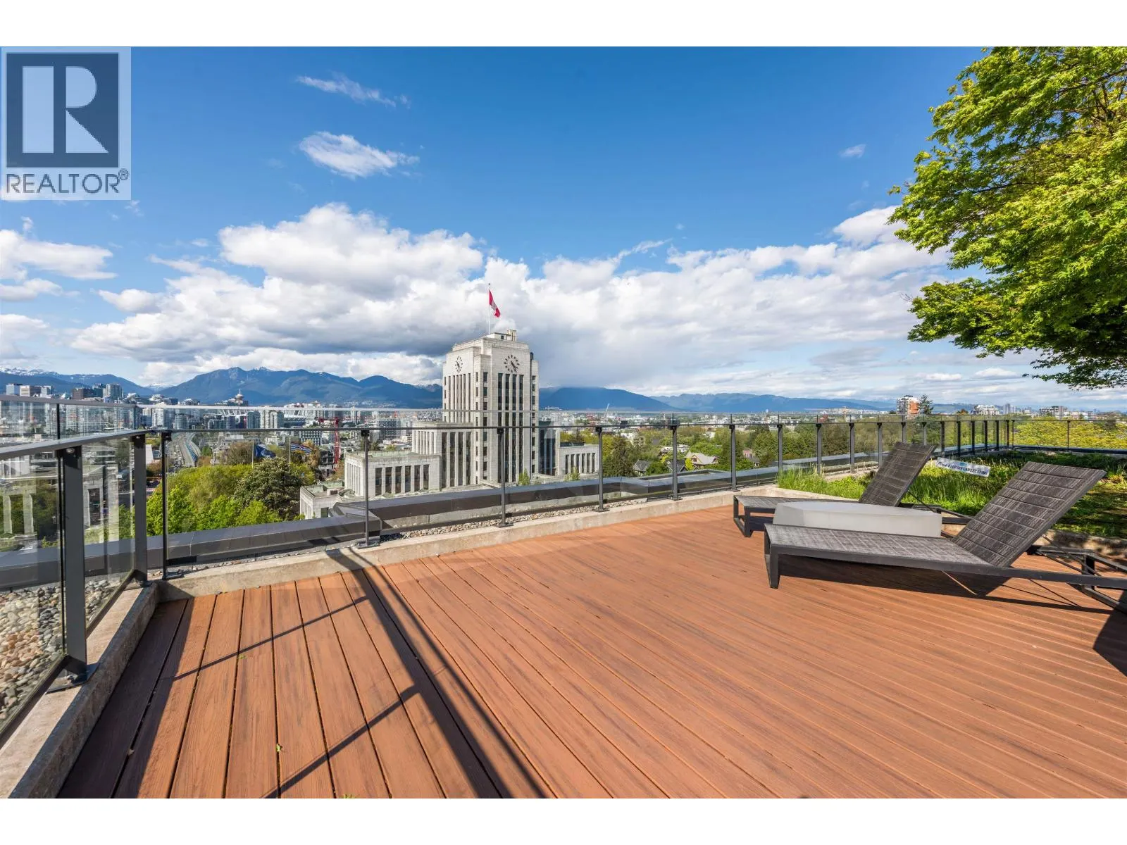 309 2888 CAMBIE STREET