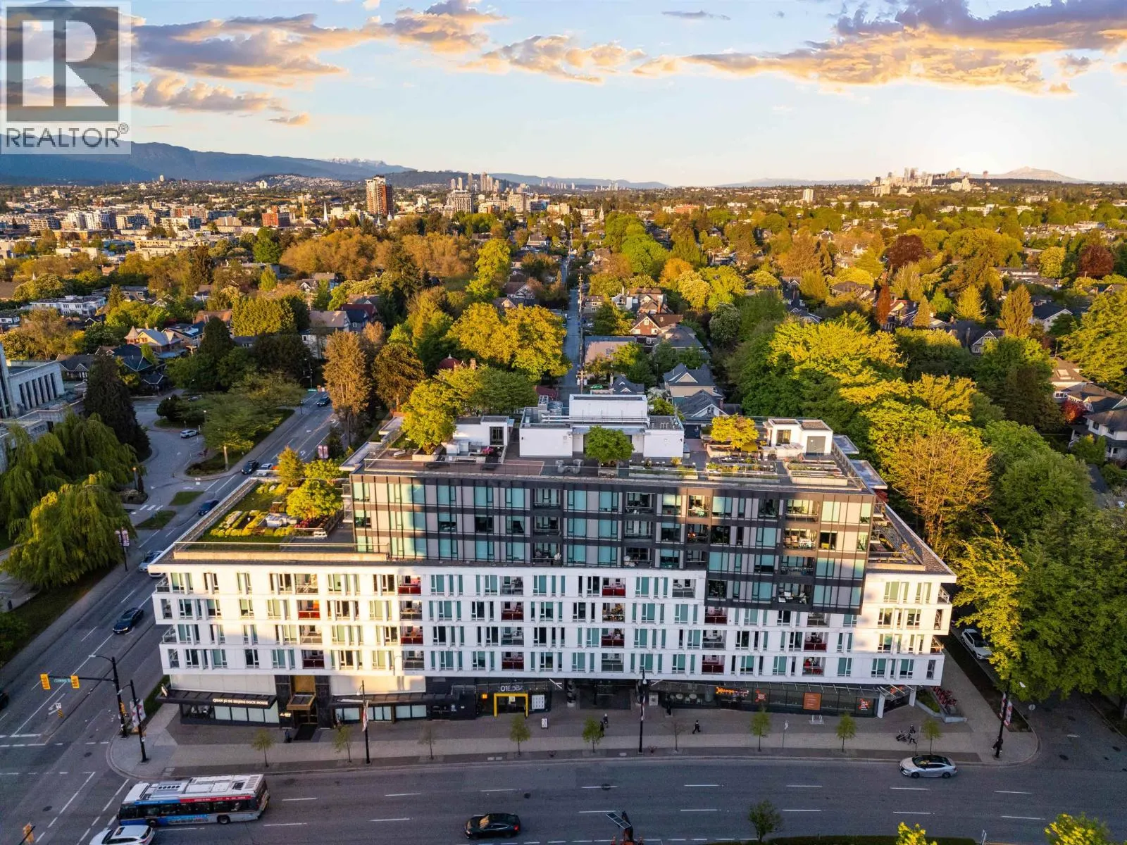 309 2888 CAMBIE STREET