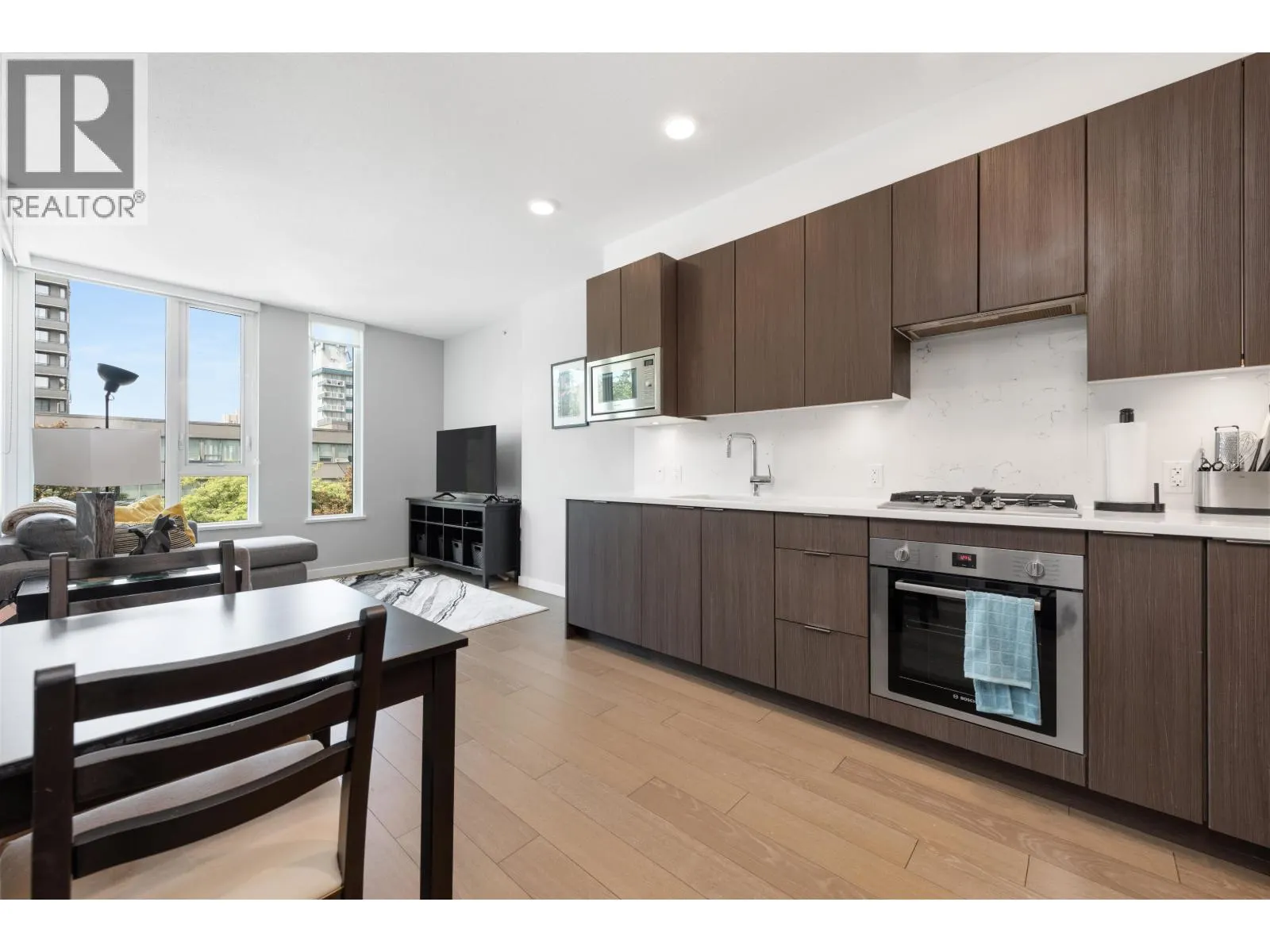 309 2888 CAMBIE STREET